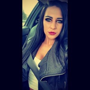 Meet your Posher, Gabby